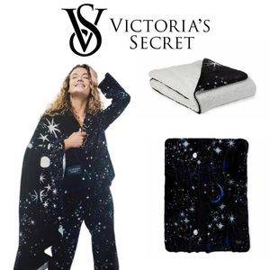Victoria's Secret PINK Galaxy Sherpa Blanket Cozy Plush Celestial 50" x 60"